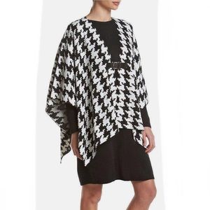 NINA LEONARD Houndstooth Poncho / Size L / Color Black and White